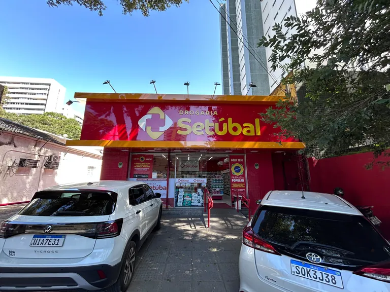 Fachada da Drogaria Setúbal na unidade Espinheiro, em Recife